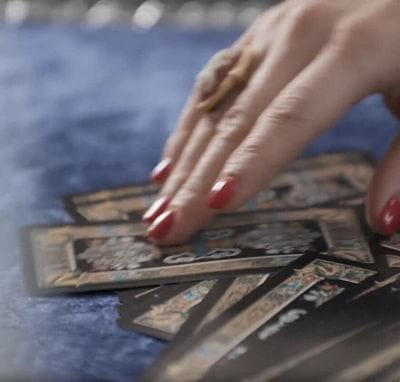 Tarot reader - Dior Tarot reader - Dior